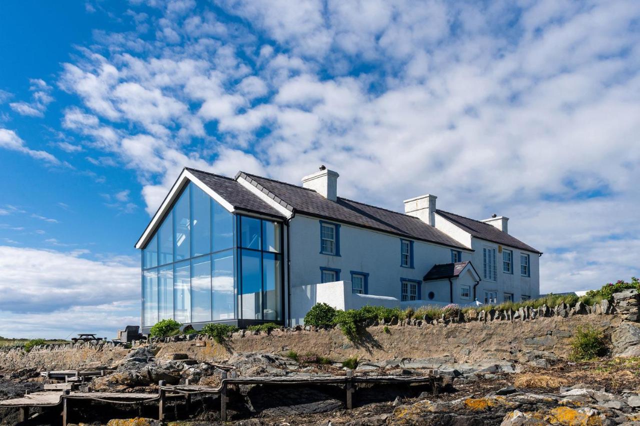 Hen Cymyran Villa Caergeiliog Exterior photo