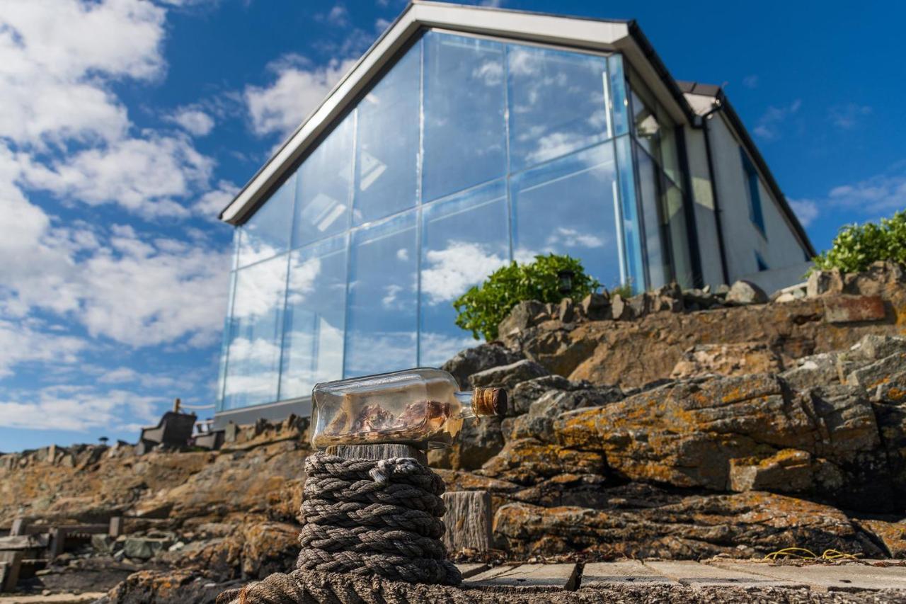 Hen Cymyran Villa Caergeiliog Exterior photo